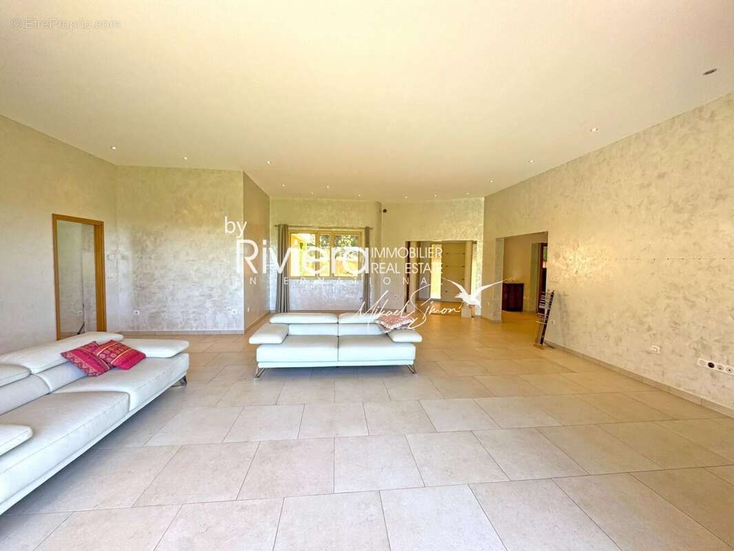 Propriété 300m2 - Piscine - Vue mer - photo 7