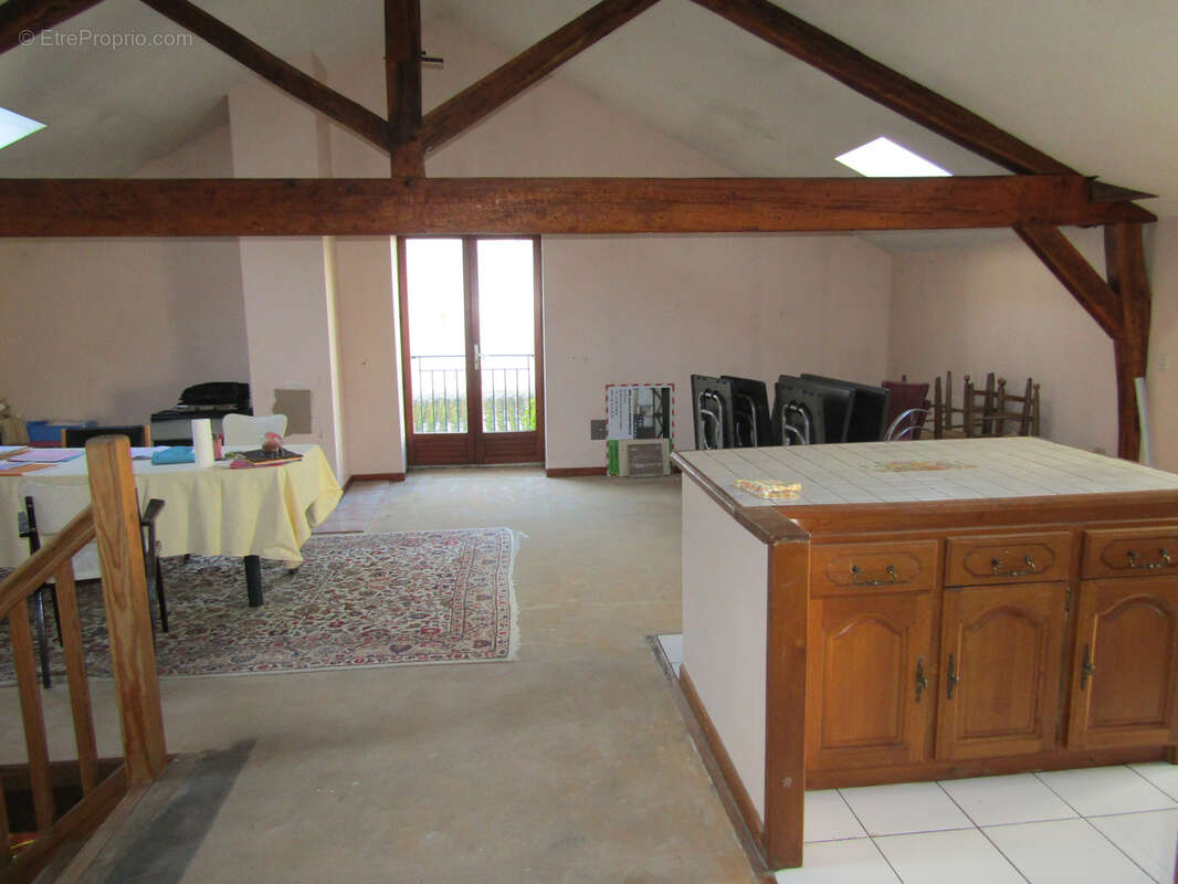 680 m² à La Guerche-Sur-L'aubois  - photo 6