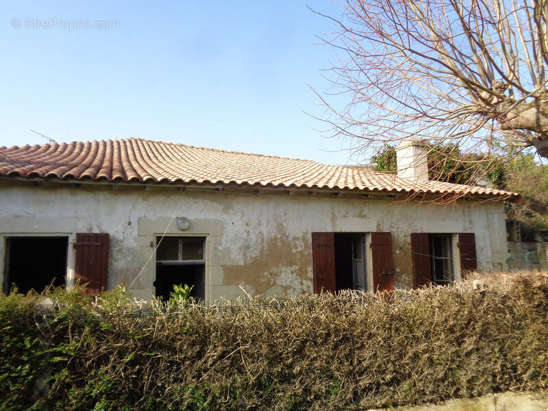 Maison à SAINT-DIZANT-DU-GUA
