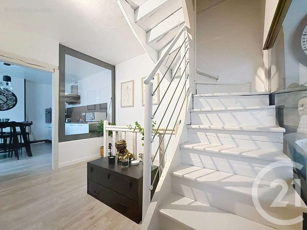 Maison à SAINTE-SAVINE