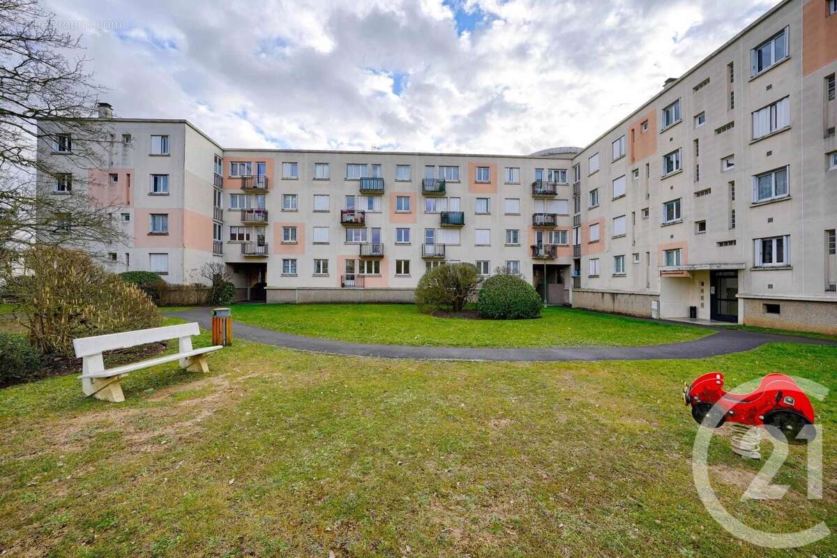 Appartement à LE PLESSIS-TREVISE