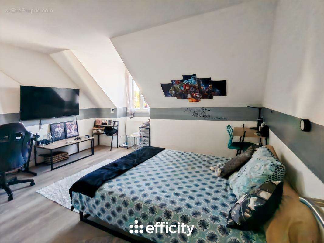 Maison à LA QUEUE-EN-BRIE