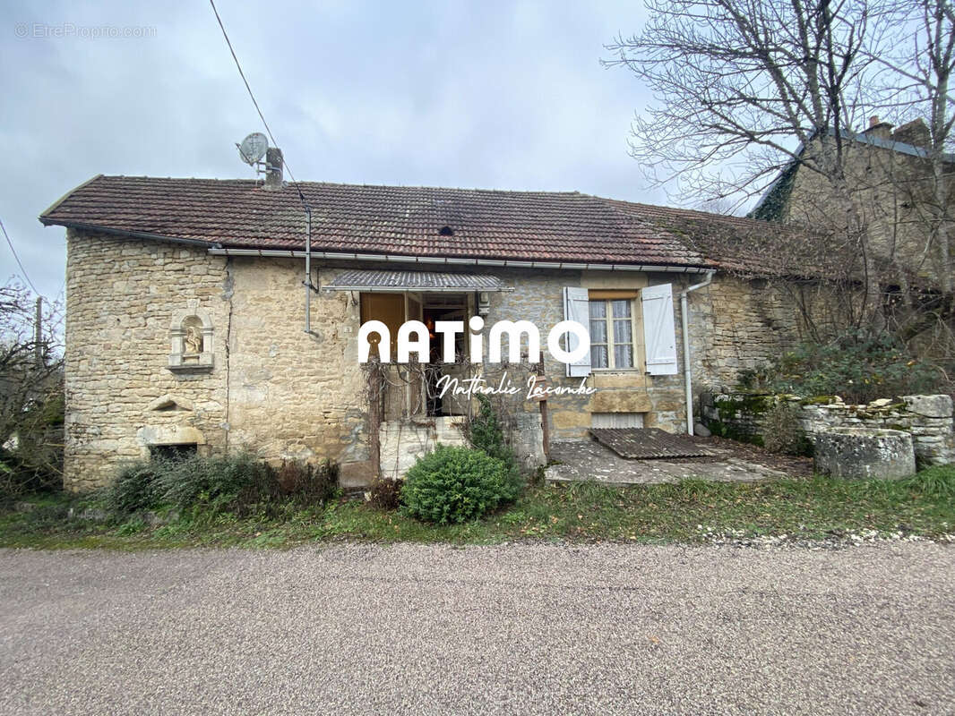 Maison à FROLOIS