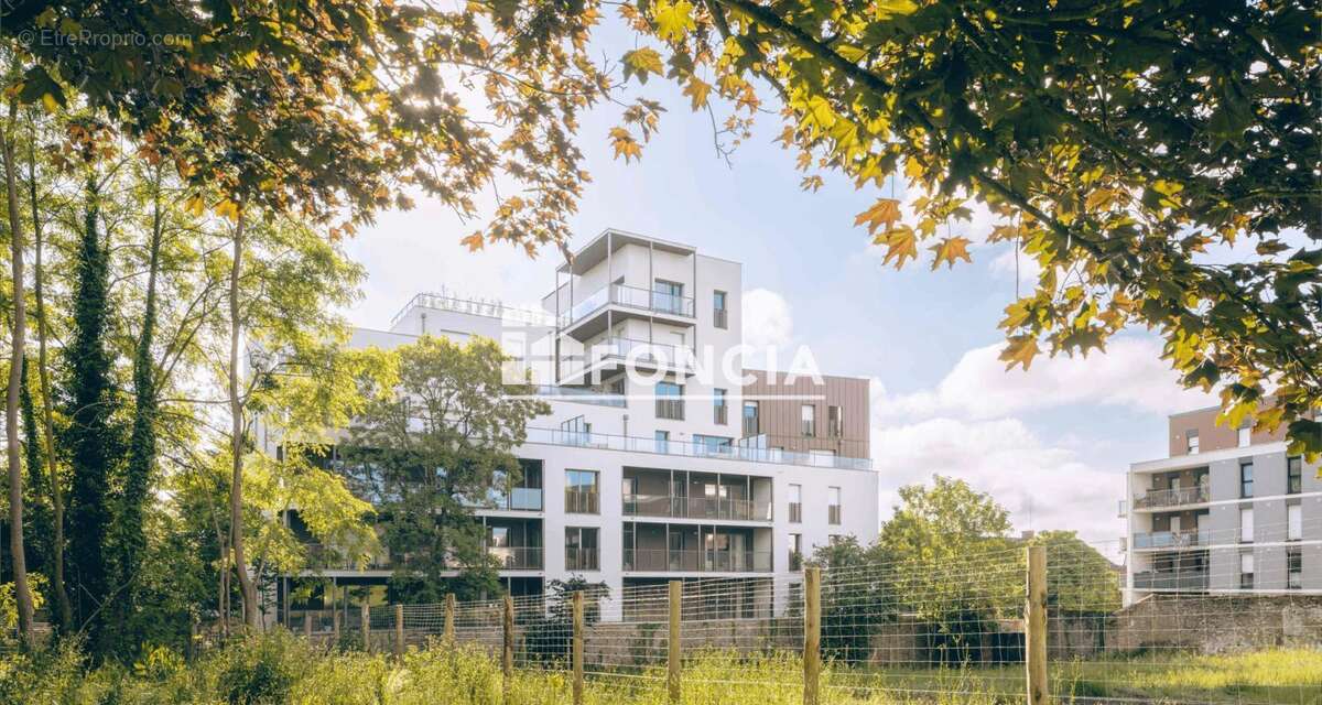 Lumineux Appartement T3, grand balcon, nouvelle copropriété de standing bien située - photo 2