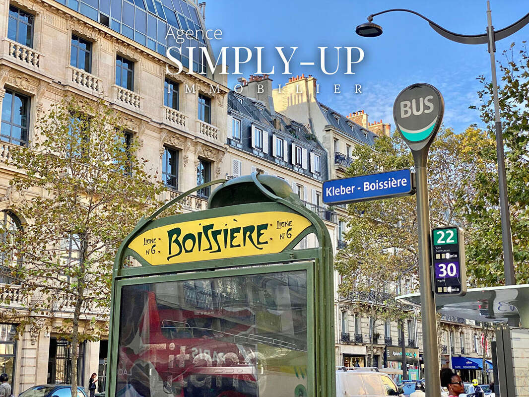 Appartement à PARIS-16E