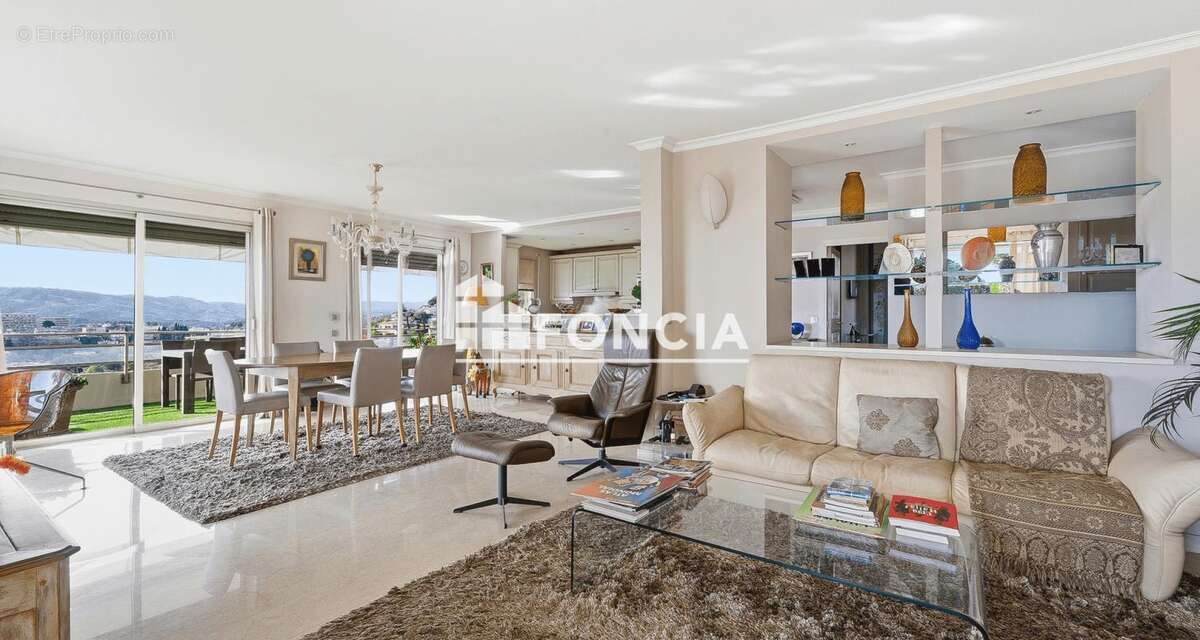 COUP DE COEUR au CANNET! 98m2, pleine VUE MER, avec 100m2 d'extérieur et PISCINE - photo 4