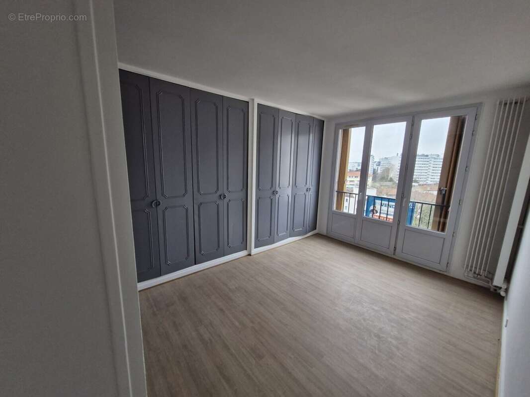 Appartement à IVRY-SUR-SEINE