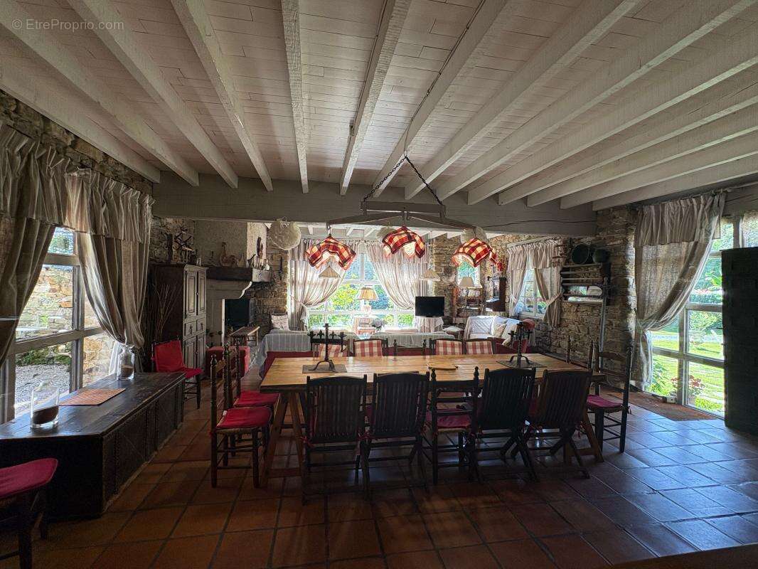 Maison à HAUT-DE-BOSDARROS