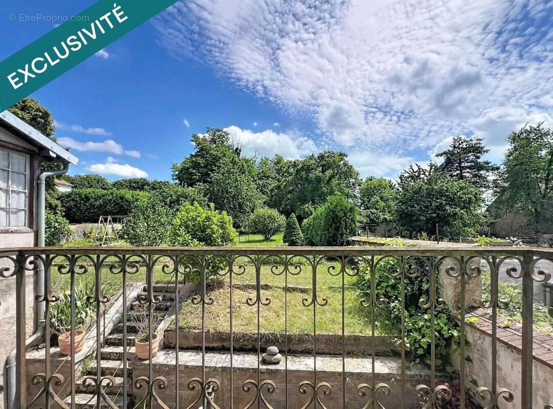 Maison 271 m² à Beaujeu-Saint-Vallier-Pierrejux-Et-Quitteur  - photo 8