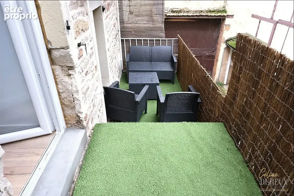 Appartement 70 m² à Saint-Laurent-Sur-Saone  - photo 6