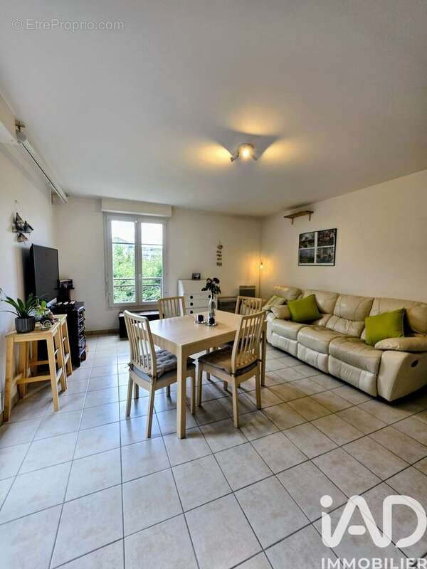 Photo 3 - Appartement à MAGNY-LE-HONGRE