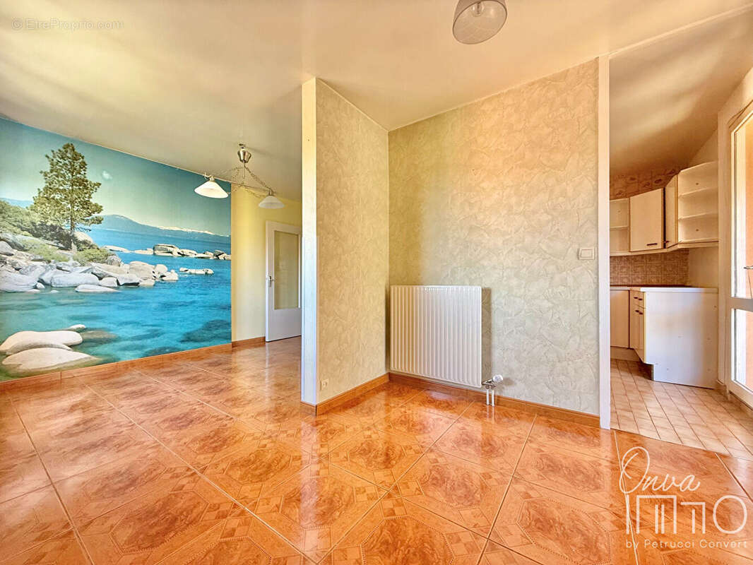 Appartement à LYON-9E