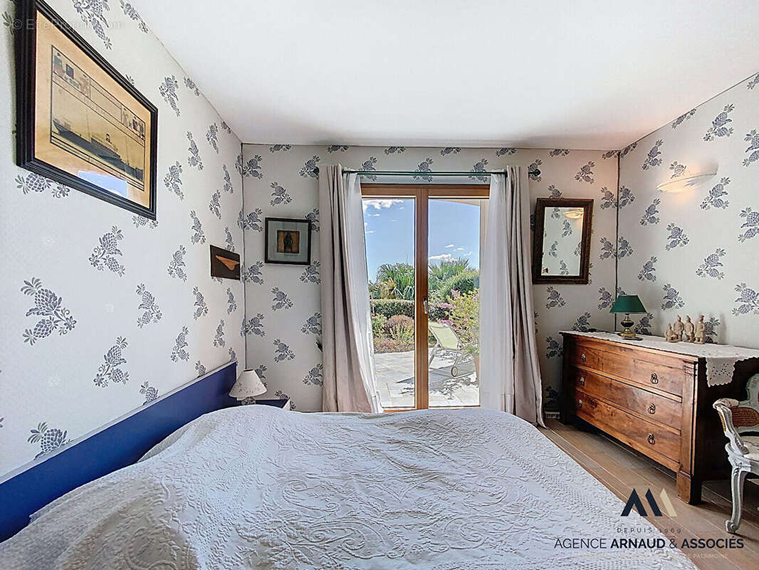 Maison à LA CADIERE-D'AZUR
