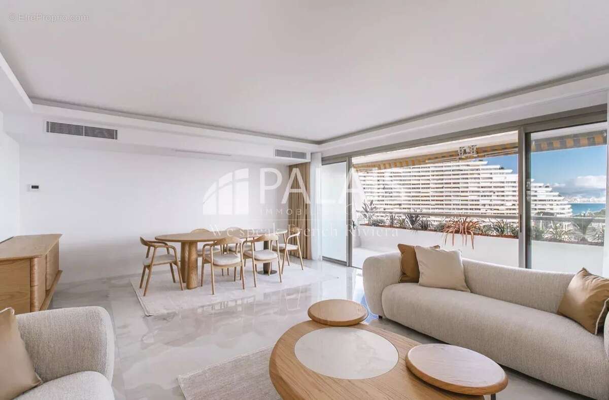 Appartement à VILLENEUVE-LOUBET
