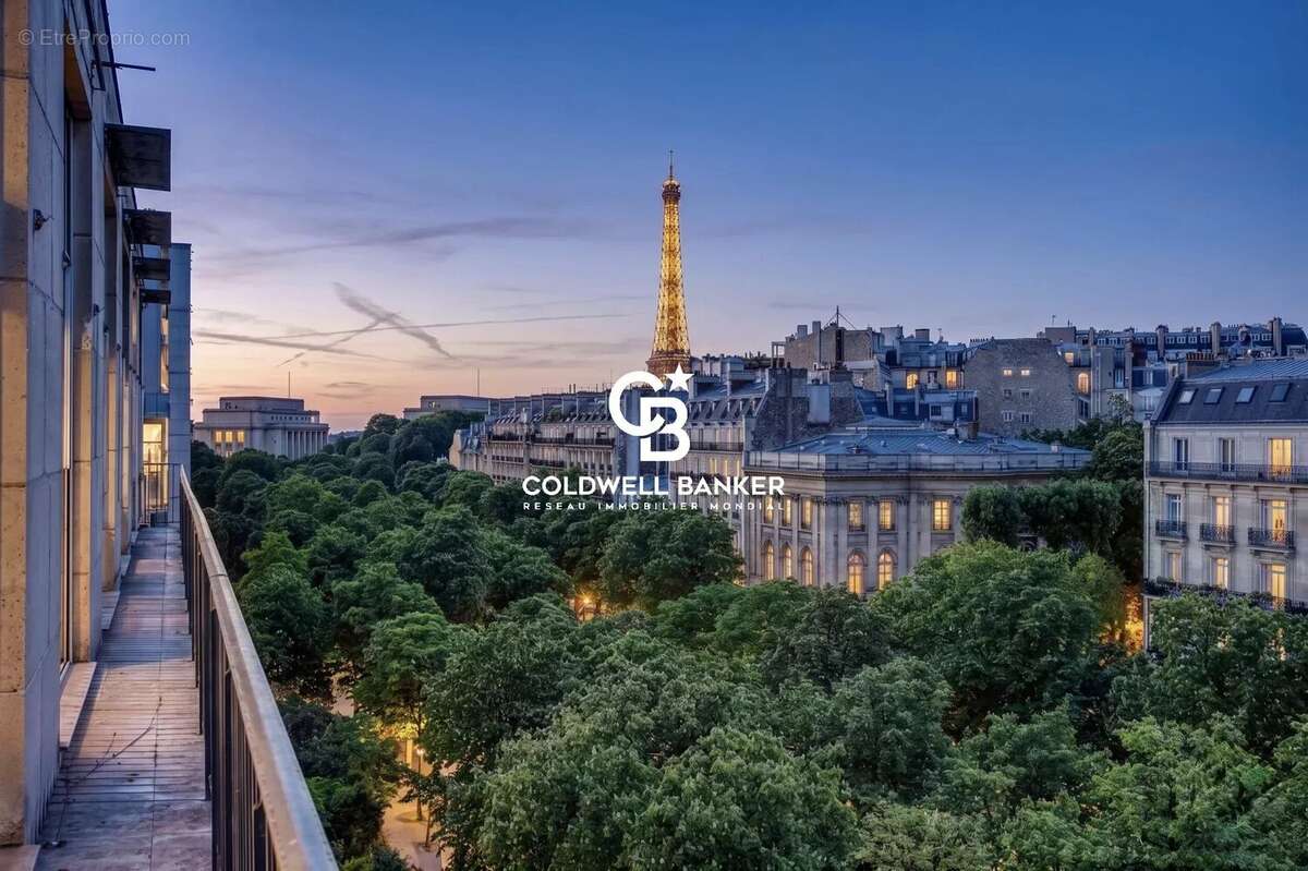 Appartement à PARIS-16E