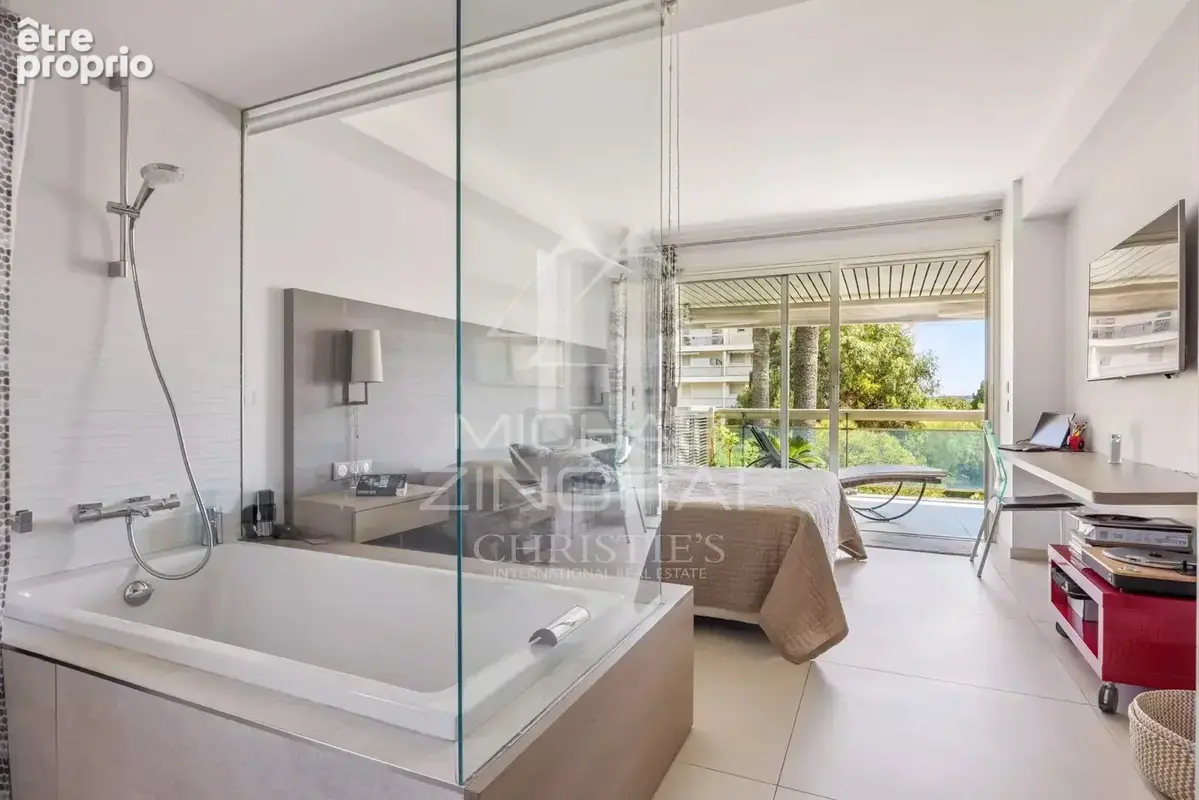 EXCLUSIVITE - Cannes Palm Beach - Splendide appartement deux chambres, aperçu mer - photo 5