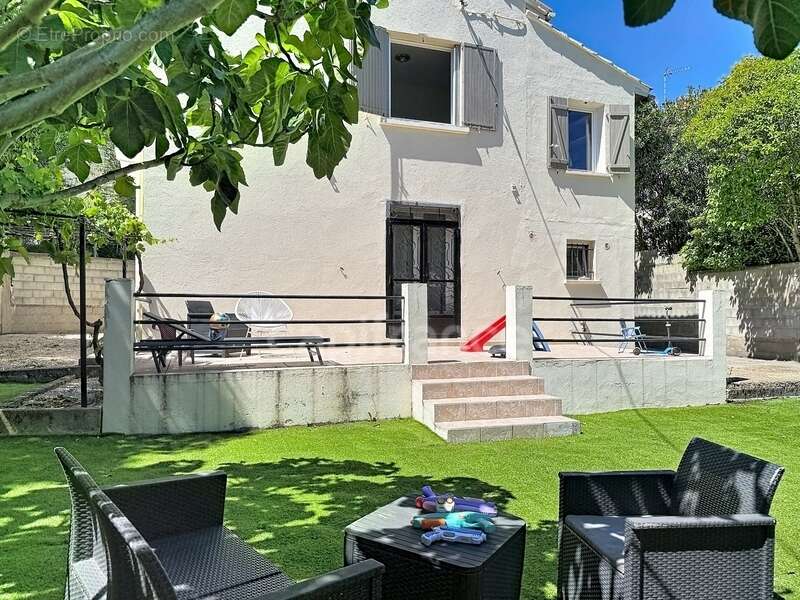 Maison à NIMES