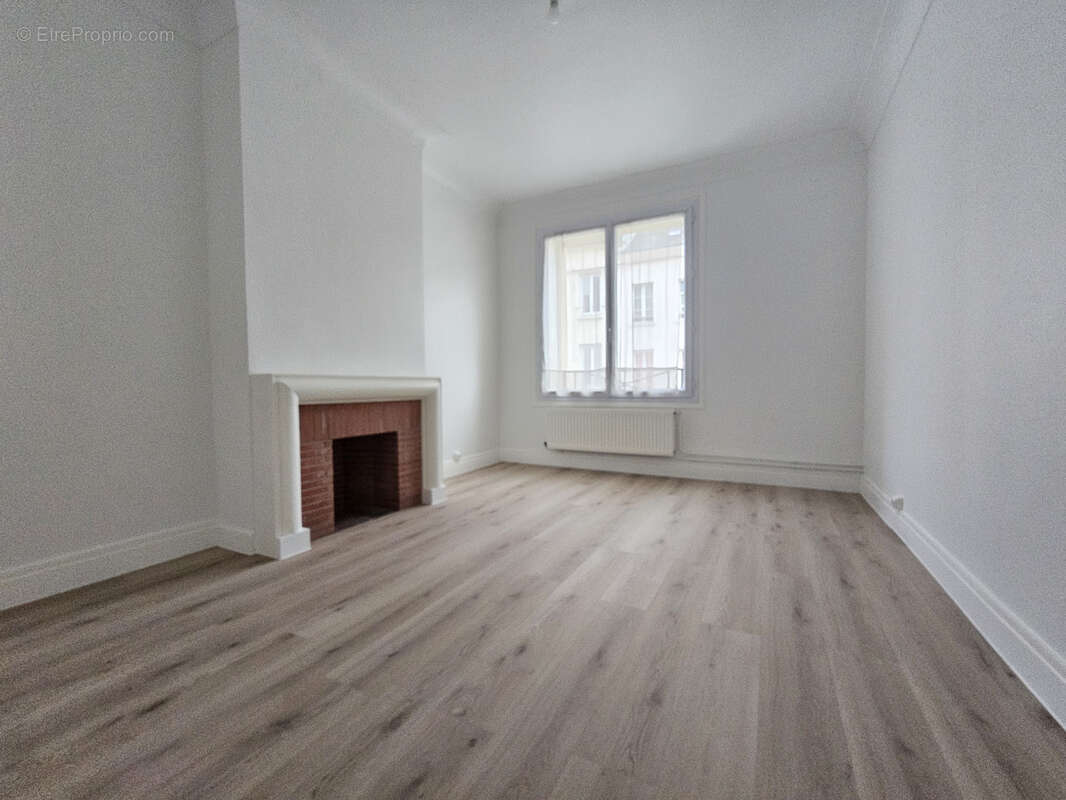 Appartement de 121 m2 avec 3 chambres en hyper centre de Vernon très lumineux - photo 4