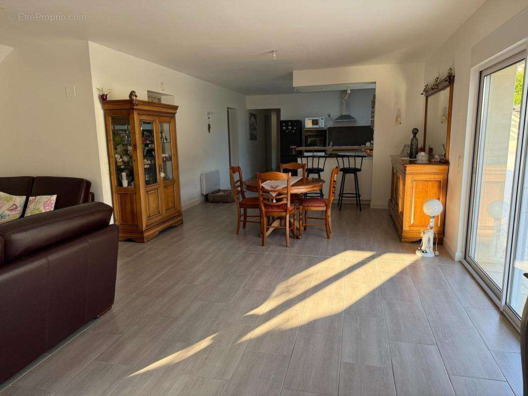 Coup de cœur assuré pour cette belle longère - photo 10