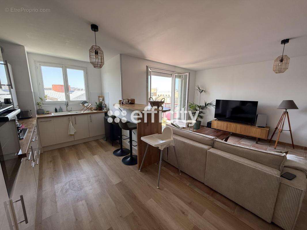 Appartement à MONTIGNY-LE-BRETONNEUX