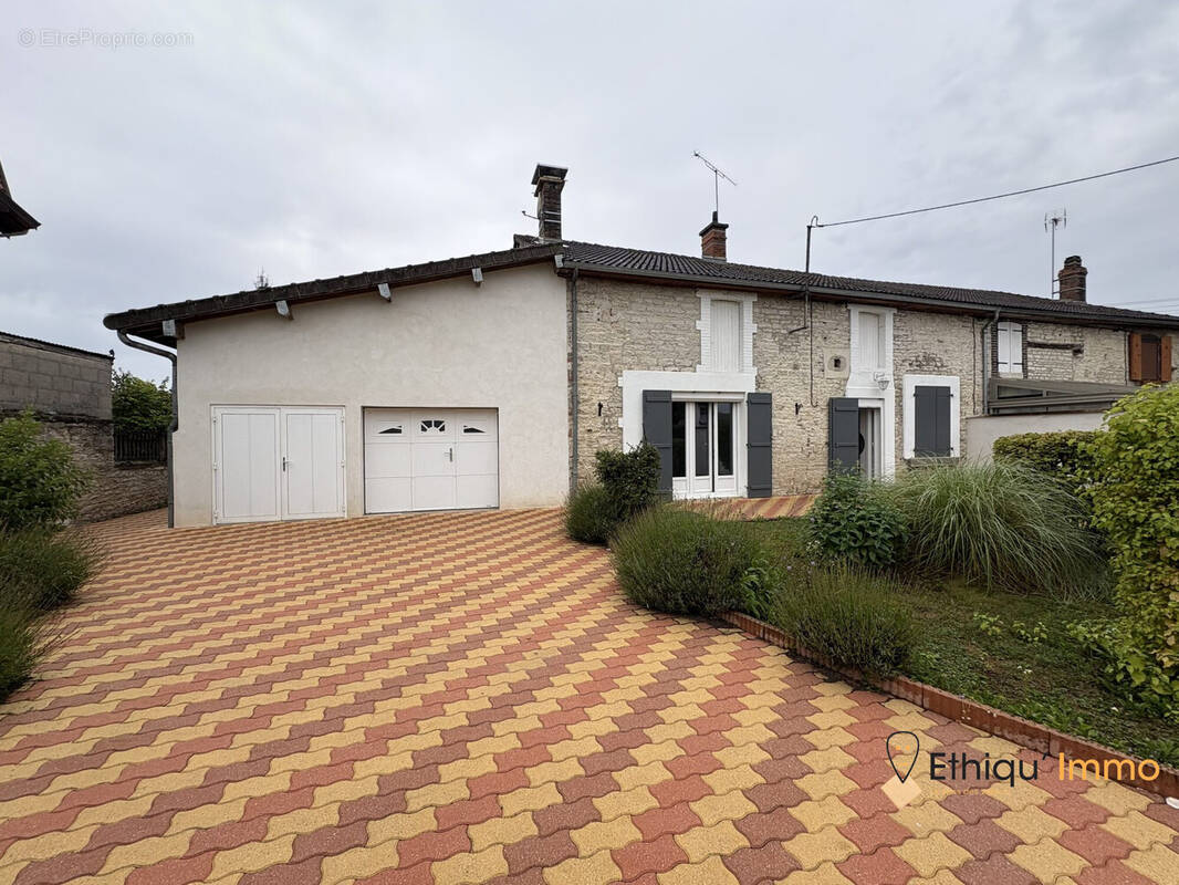 Maison à BAYEL