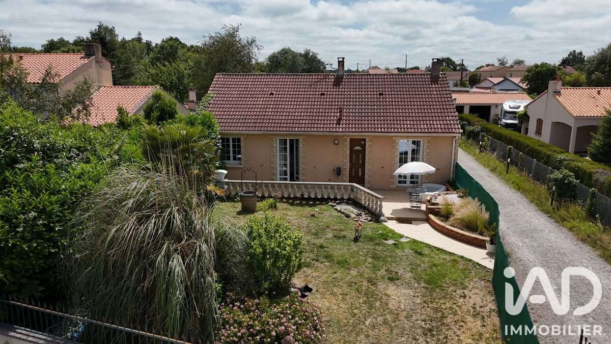 Maison 90 m² à Bouguenais  - photo 2