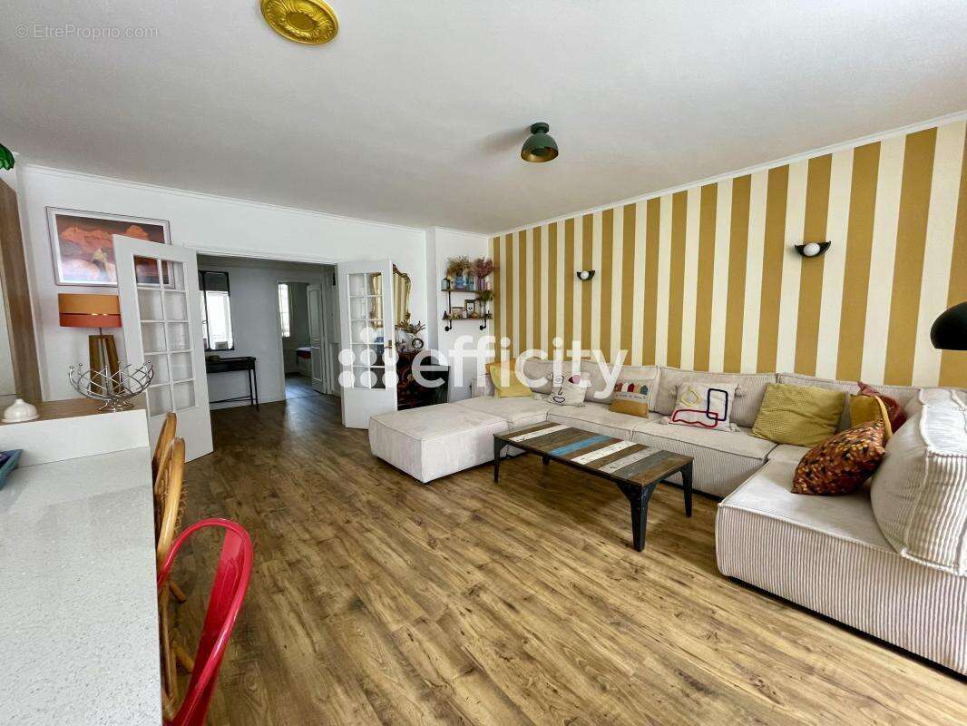 Appartement à VERSAILLES