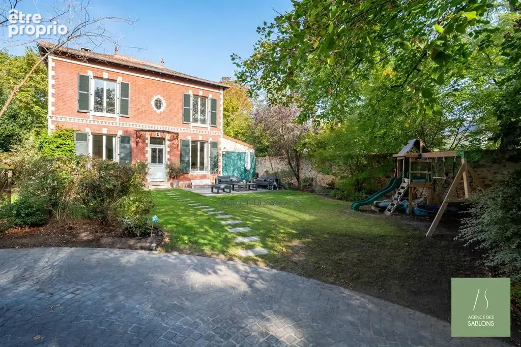 Maison 6 pièces 120 m² à vendre à Le Vesinet (78110) - photo 2