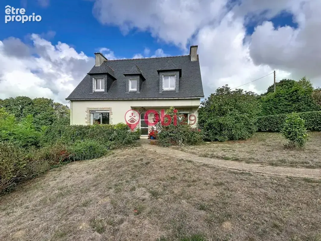 Maison familiale avec terrain de 5 000 m² – Spézet - photo 2