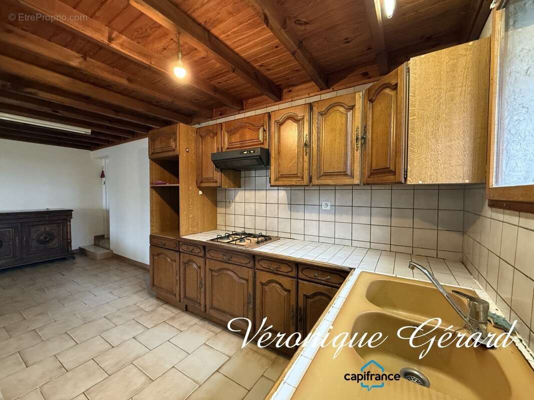 Ensemble immobilier de 300M² 11 pièces sur environ 2976 M² - photo 7
