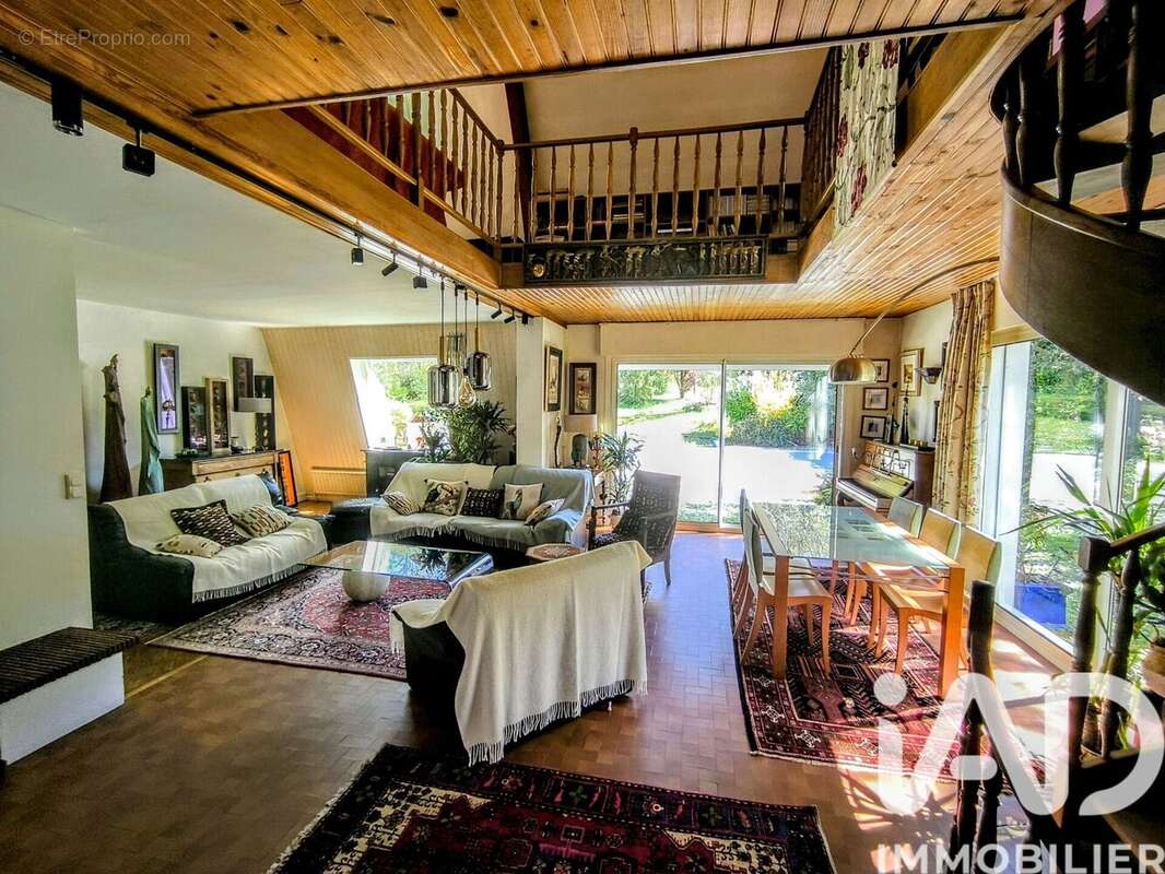 Photo 4 - Maison à SAINTRY-SUR-SEINE