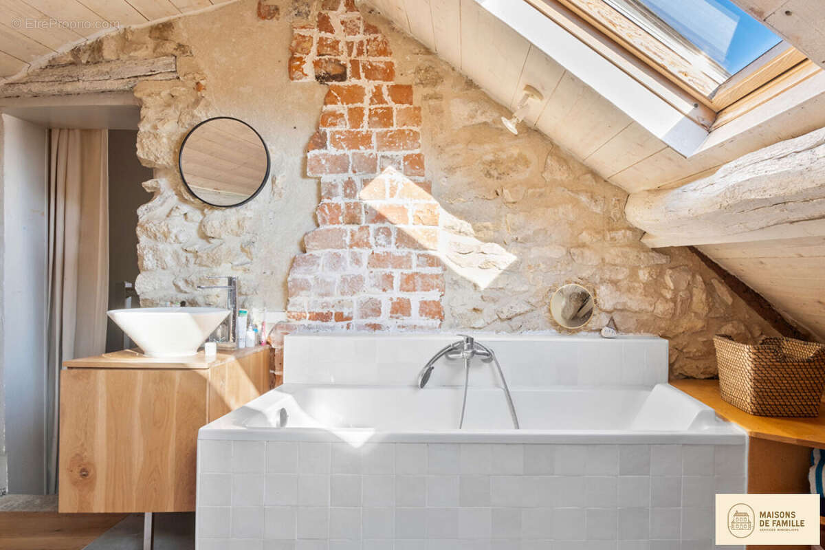 Maison à FONTENAY-LE-FLEURY