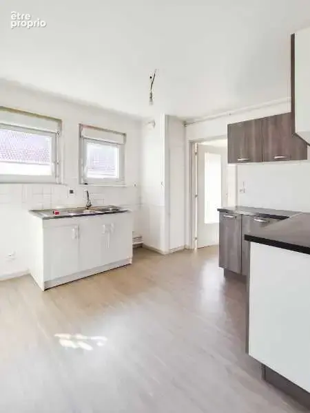 Appartement 83 m² à Mezire  - photo 4