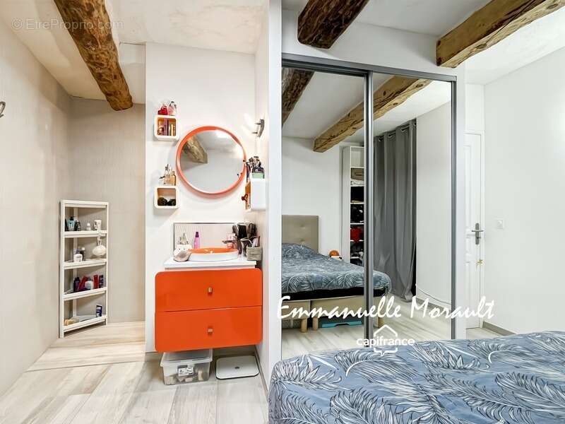 Appartement à BAGNOLS-EN-FORET