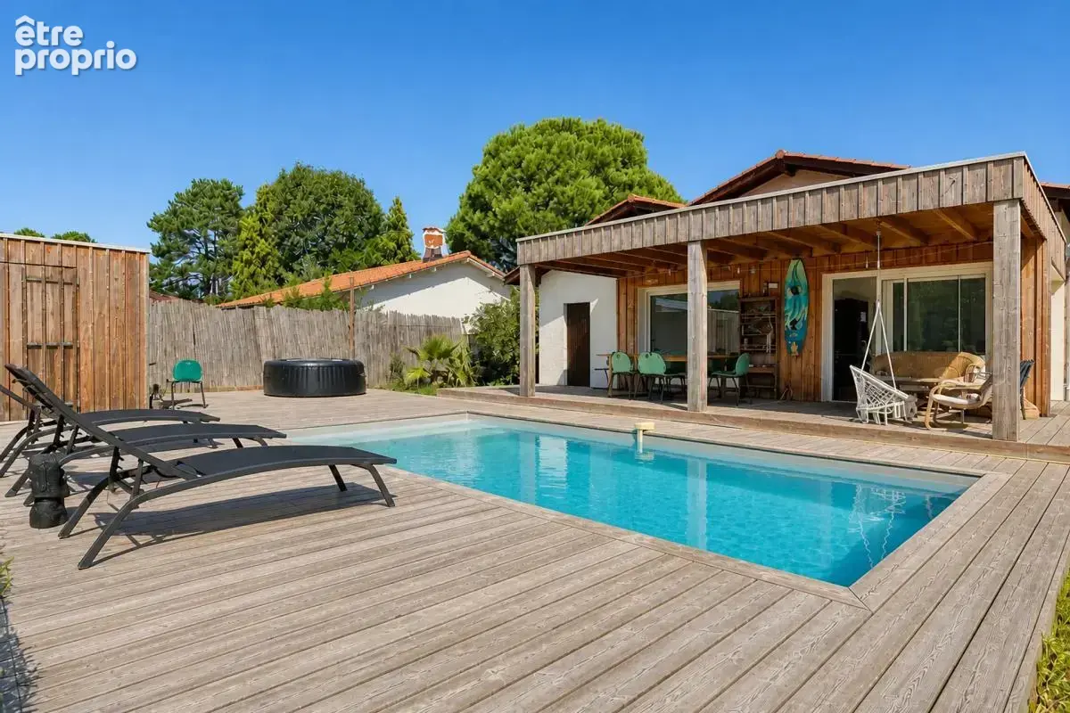 Maison à ARES