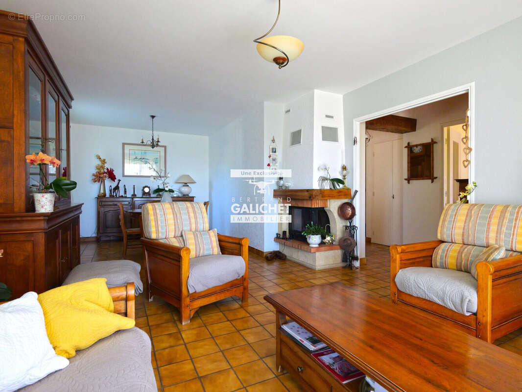 Maison à LA BATIE-NEUVE