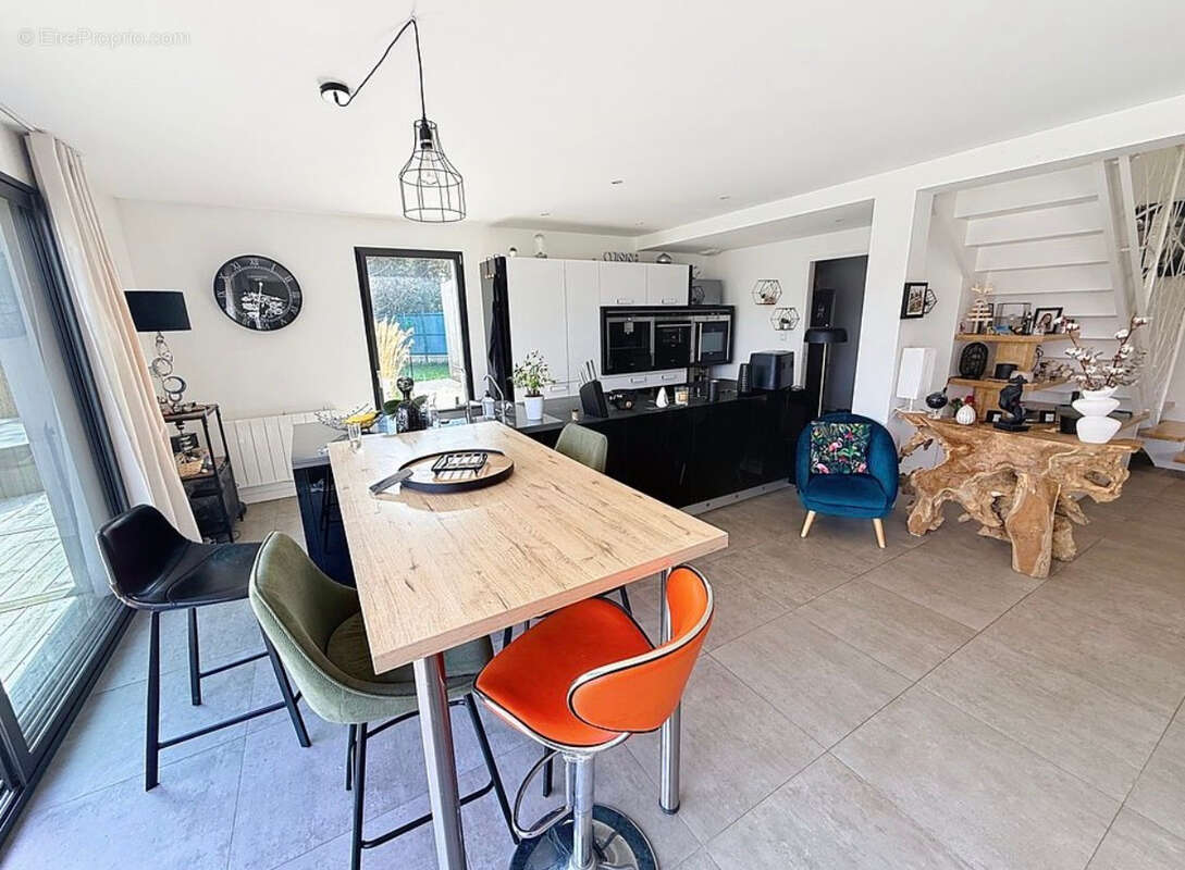 Maison à LE RELECQ-KERHUON