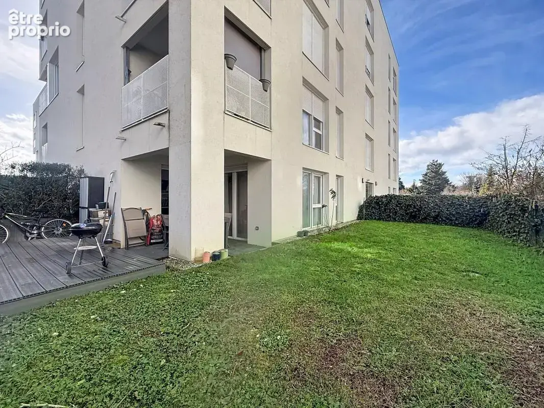 Appartement - rez de jardin - 1 Chambre - Terrasse et jardin privatif - Place de parking privative - photo 2