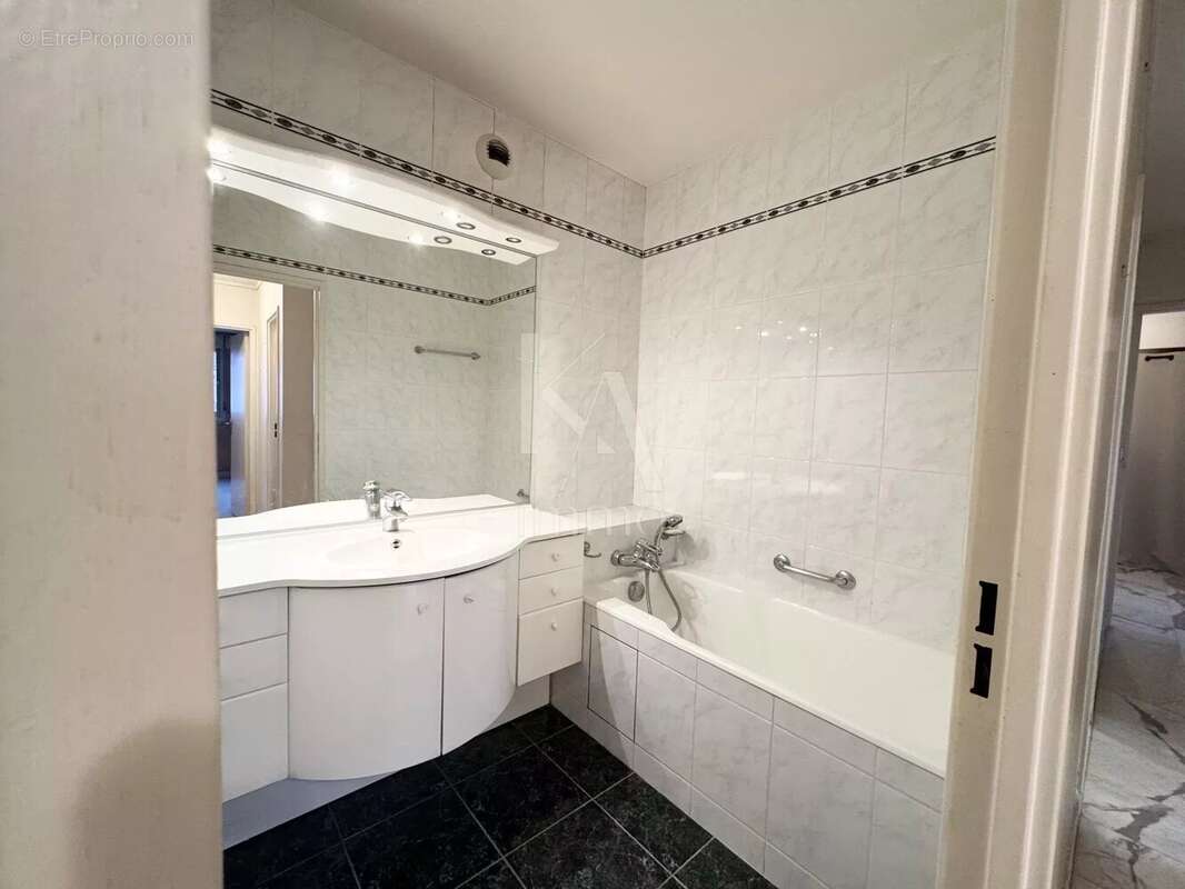 Appartement à SURESNES