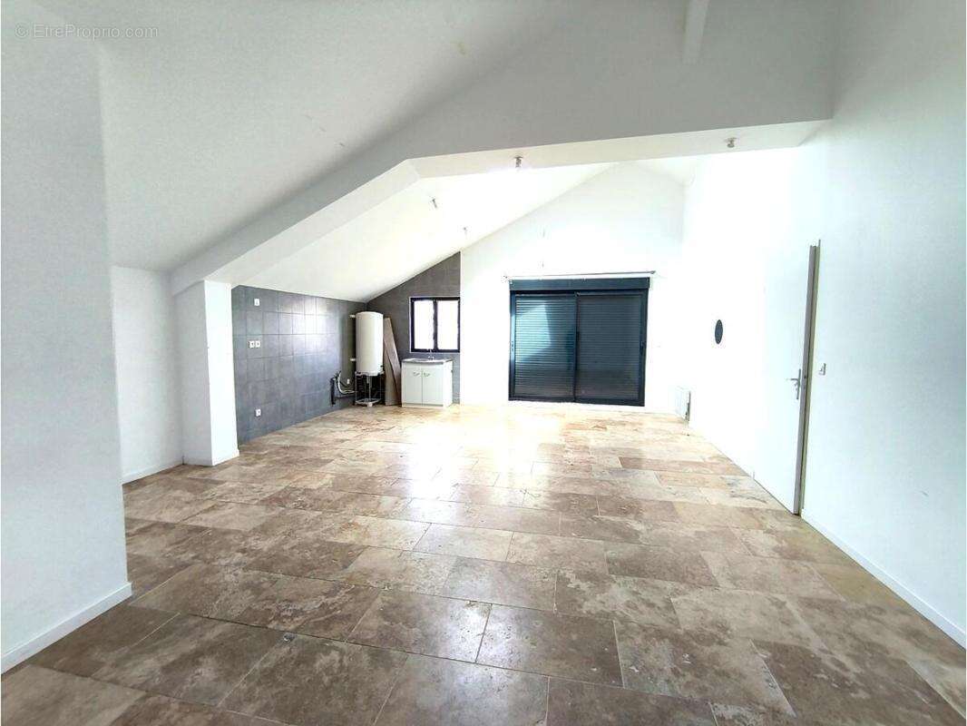 Appartement à MARSEILLE-15E