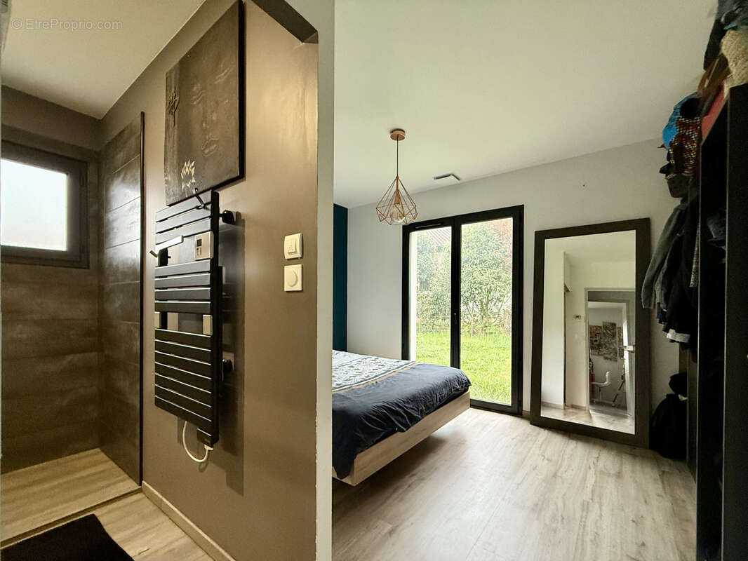 Maison à MONTAIGUT-SUR-SAVE