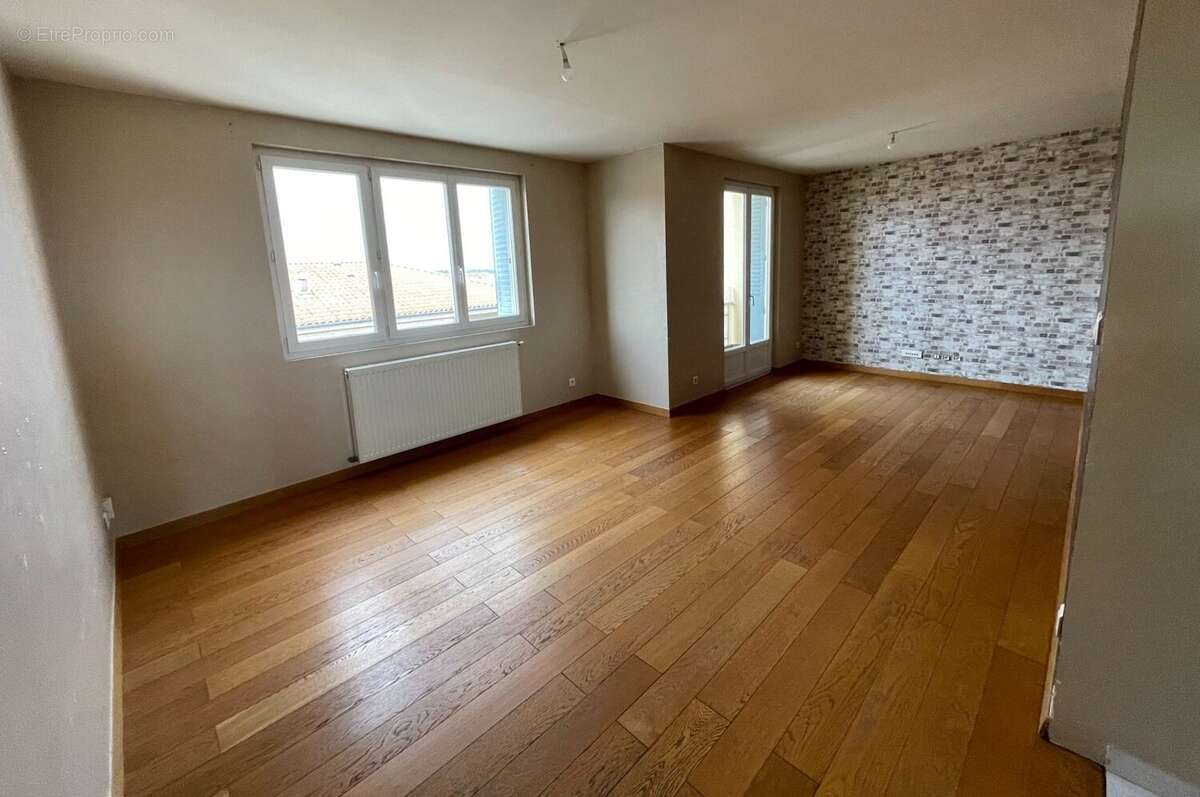 Appartement à ROMANS-SUR-ISERE
