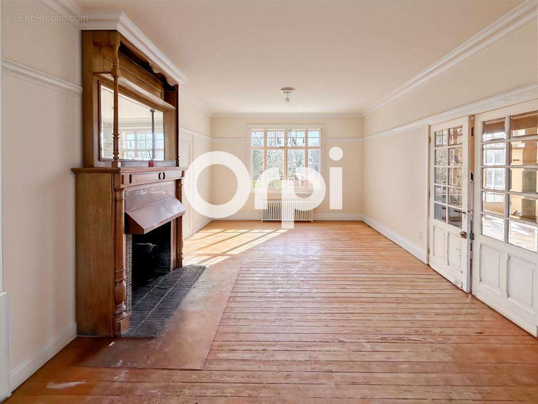 Maison à LA CAPELLE-LES-BOULOGNE