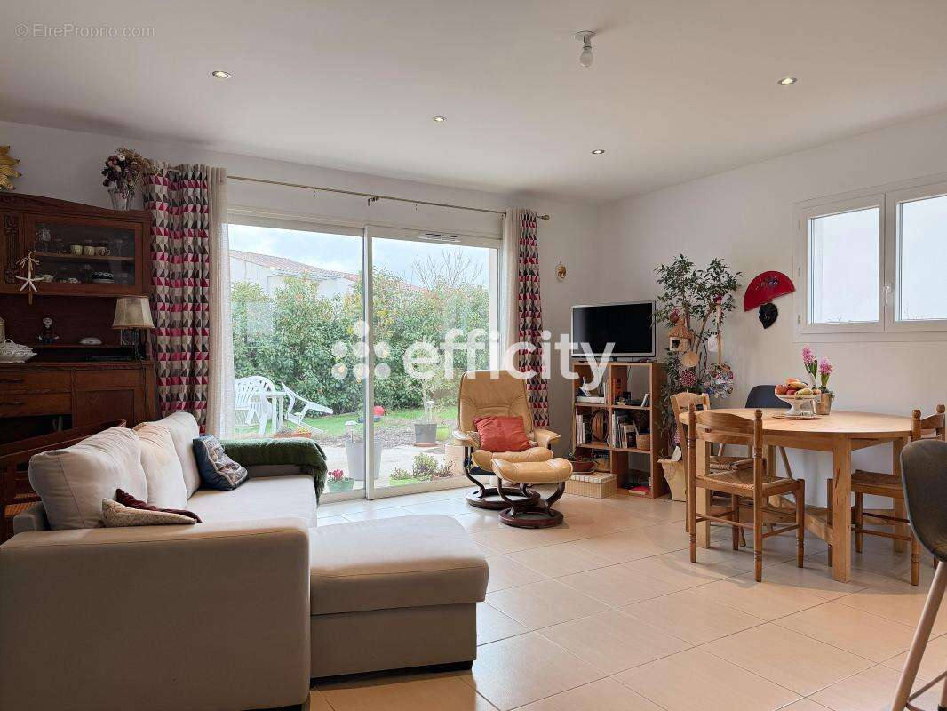 Maison à SAINT-ANDRE-DE-SANGONIS