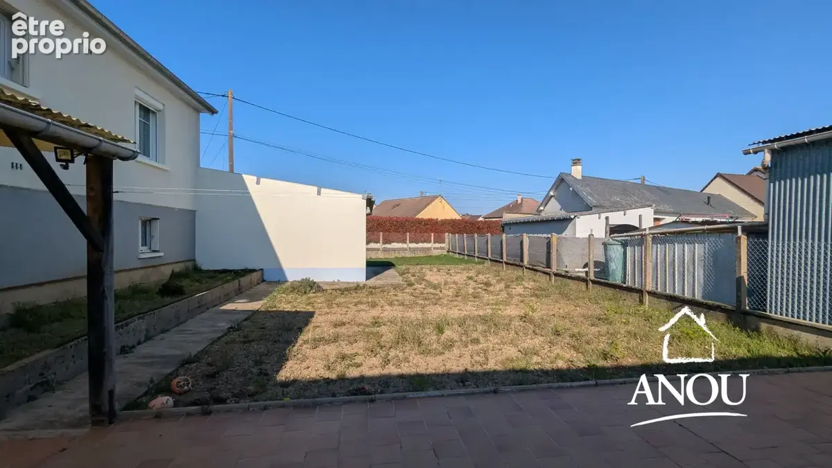 Au calme avec garages et sous-sol aménagé - photo 12