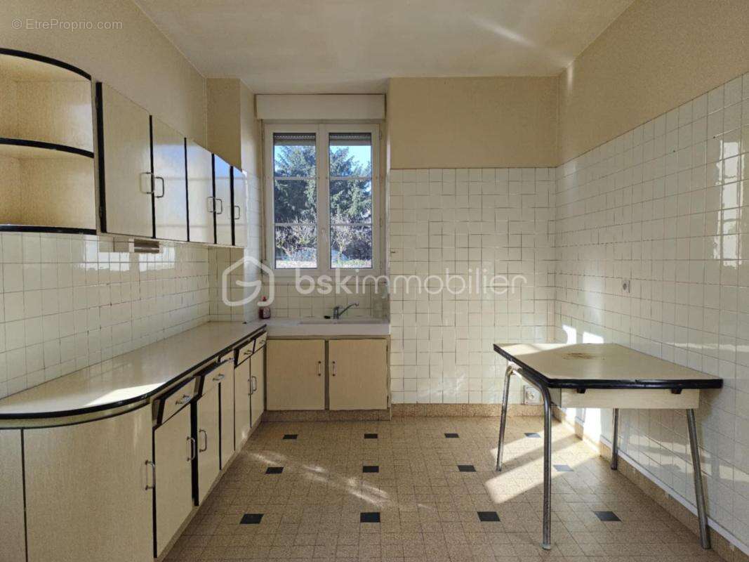 Immeuble de 228 m2 à vendre - Couptrain - photo 3