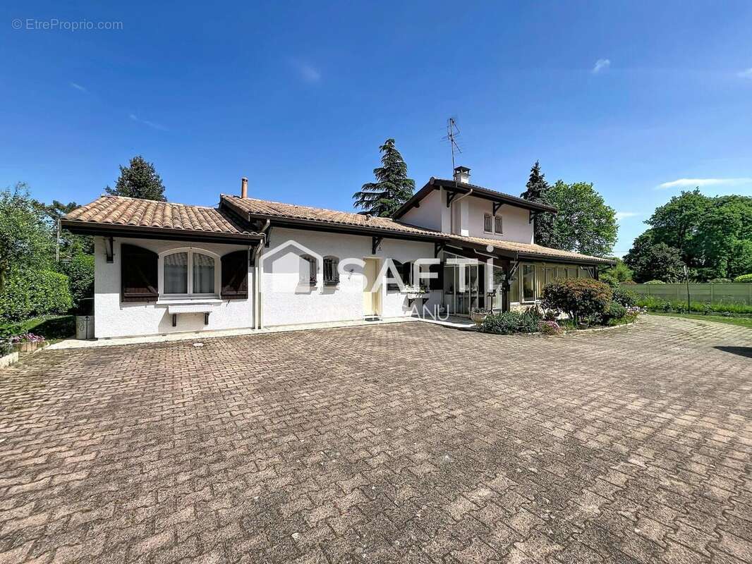 Photo 2 - Maison à BLANQUEFORT