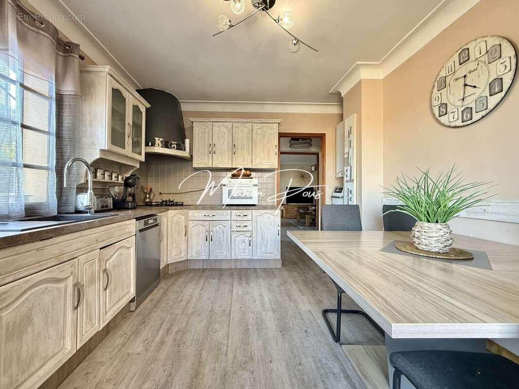 Maison à SAINT-ESTEVE