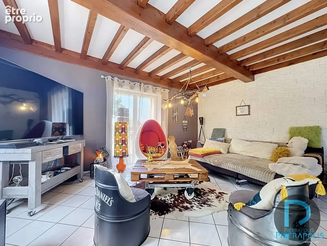 Maison 8 pièces 242 m² à vendre à Saint-Etienne-Sur-Chalaronne (01140) - photo 7