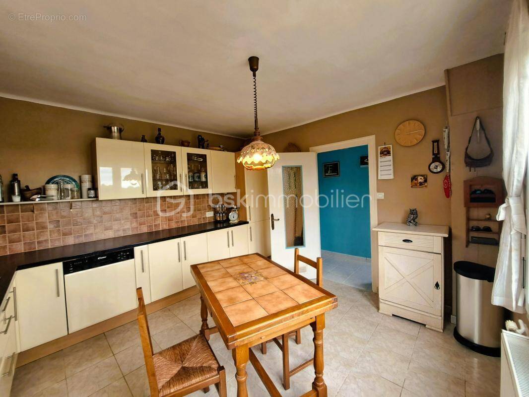   COUP DE CŒUR ASSURÉ – À Vendre Maison Plein Pied   4 Chambres  130m²  - photo 3
